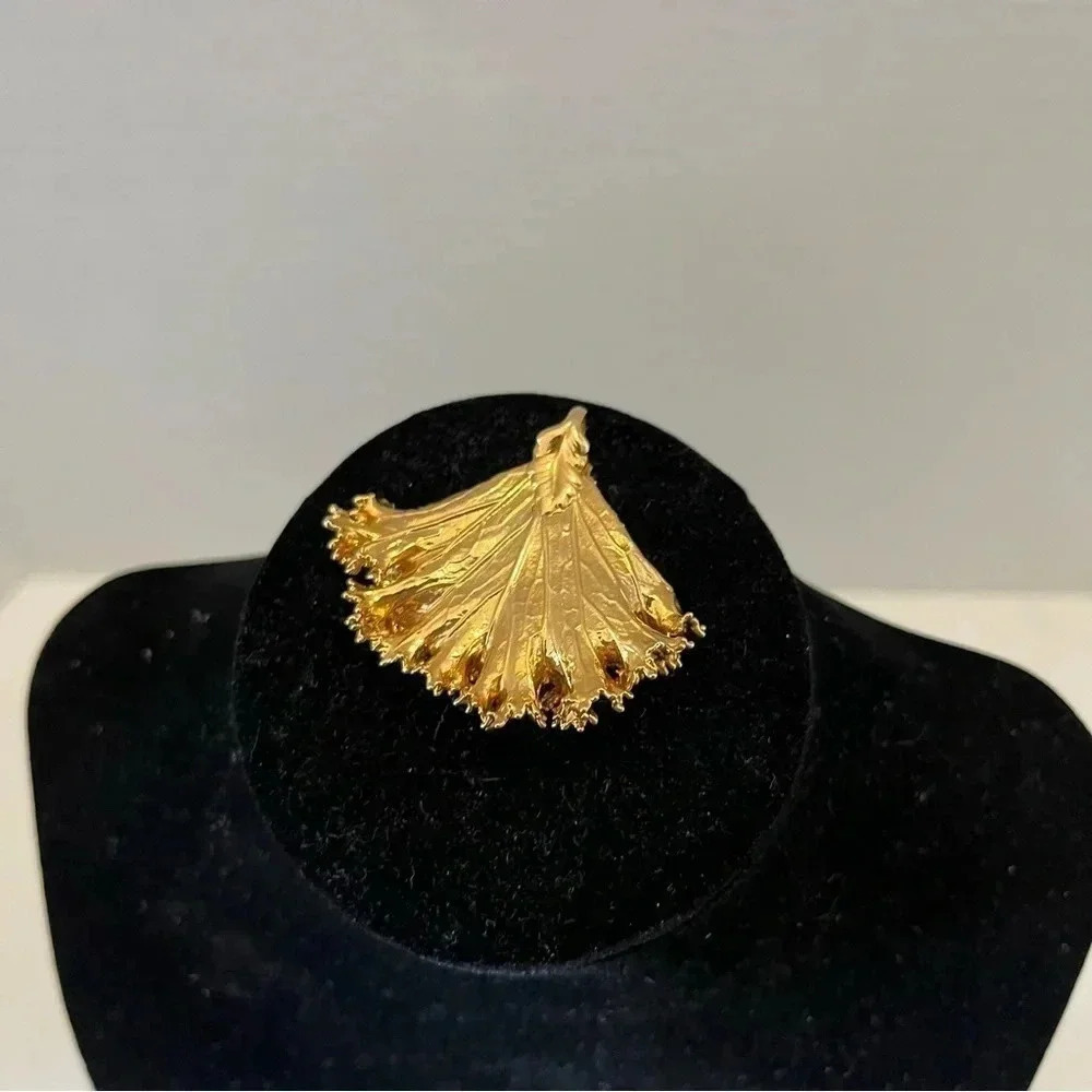 Vintage Natures Jewelry 24k Gold Dipped Genuine L… - image 2